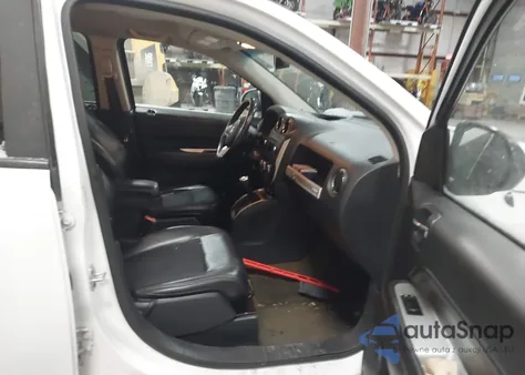 2017 Jeep Compass Latitude Fwd из США, поврежденный, VIN 1C4NJCEA1HD116169